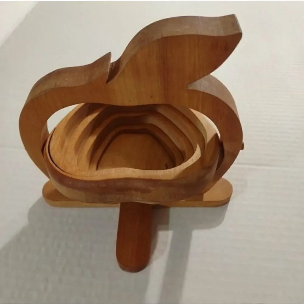 Very Nice Vintage Small Collapsible Wooden Apple Basket